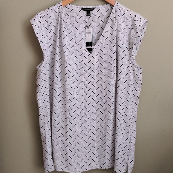 Banana Republic Tops - NWT Banana Republic Drapey Dolman Tank